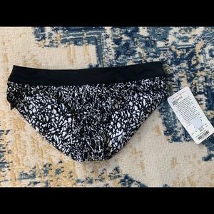 Lulu NWT, and liner. Total flow full bottom-6